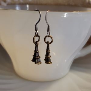 Small Eiffel Tower earrings I love Paris